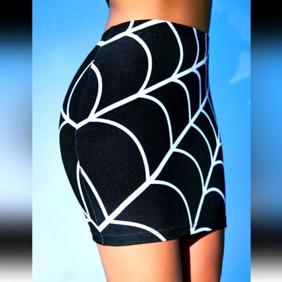 Gorgeous black and white web mini skirt sz xxl - Picture 4 of 11